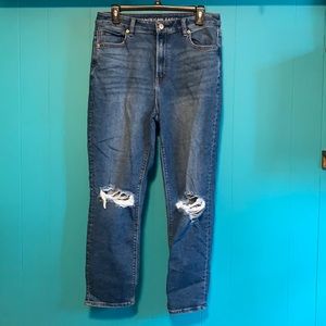 American Eagle Medium Wash Distressed Mom Jean